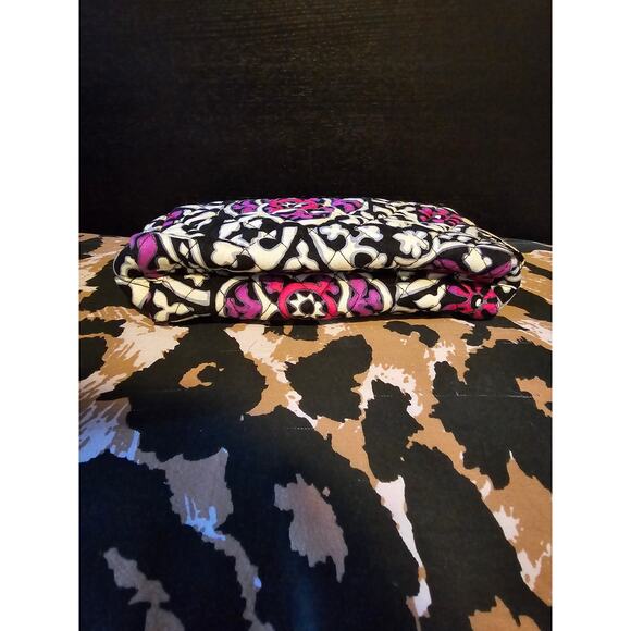 Vera Bradley Scroll Medallion medium quilted fabric zip cosmetic bag - Picture 7 of 8